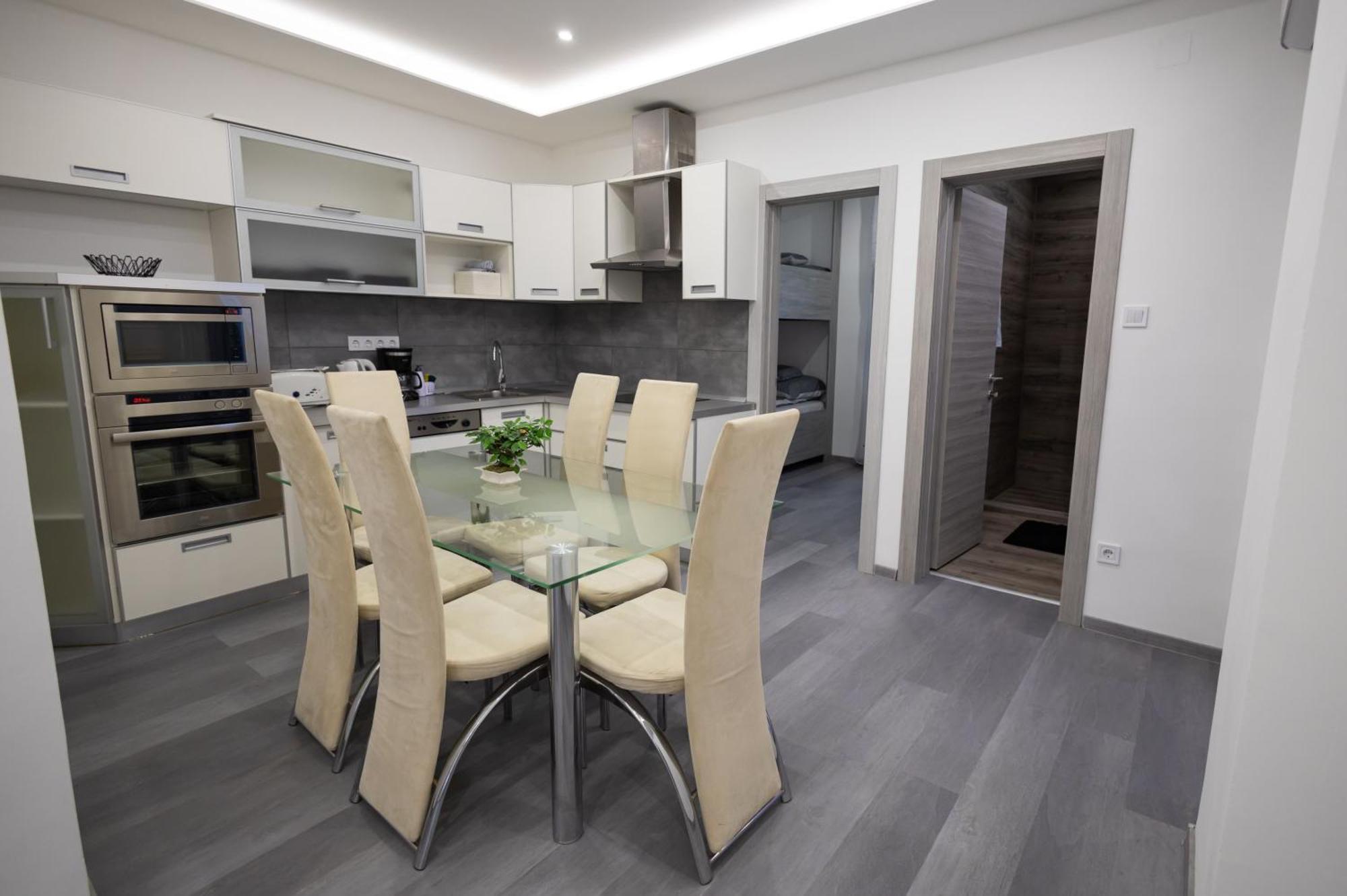 Fonix Apartman Debreţin Exterior foto