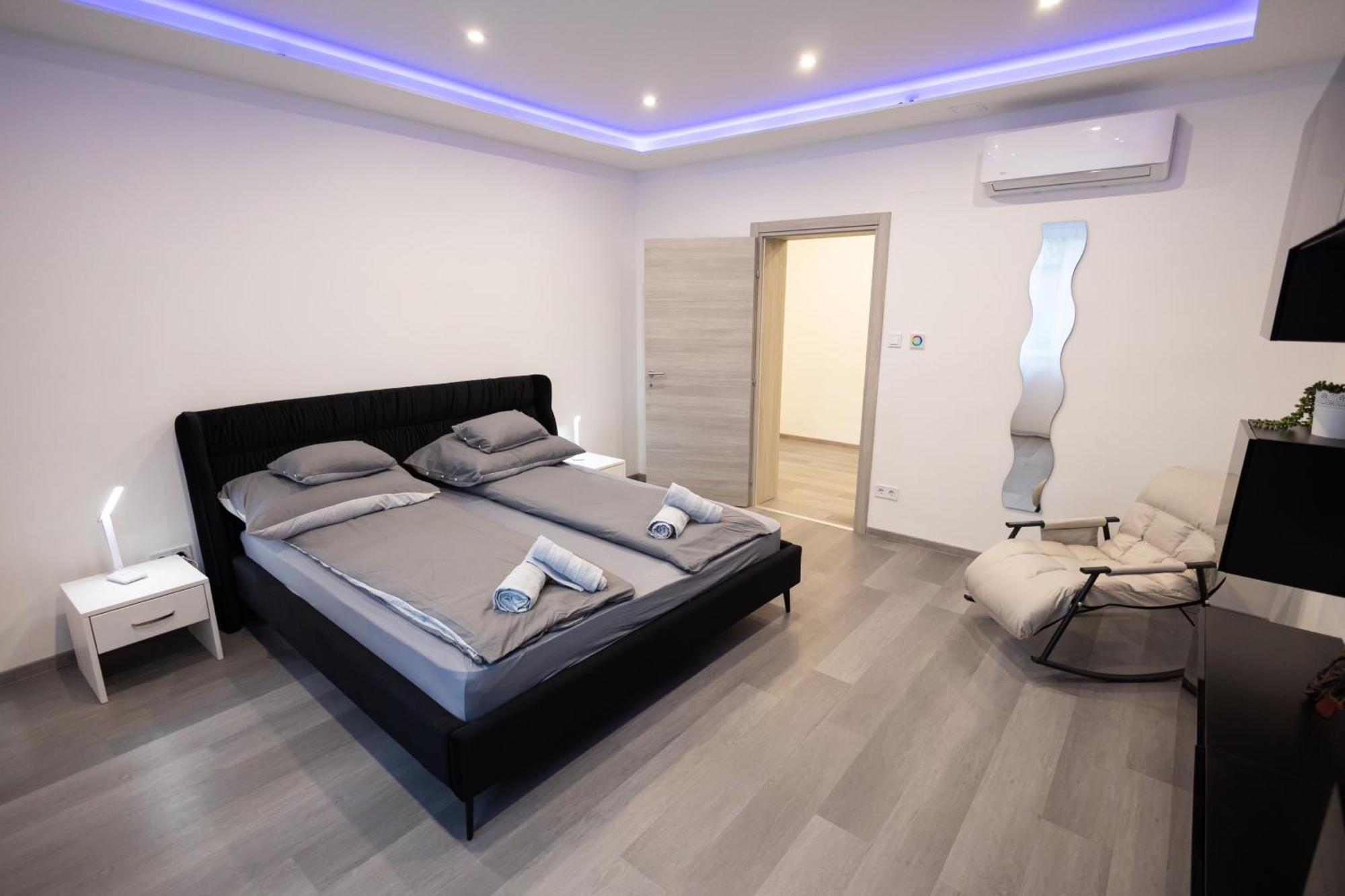 Fonix Apartman Debreţin Exterior foto