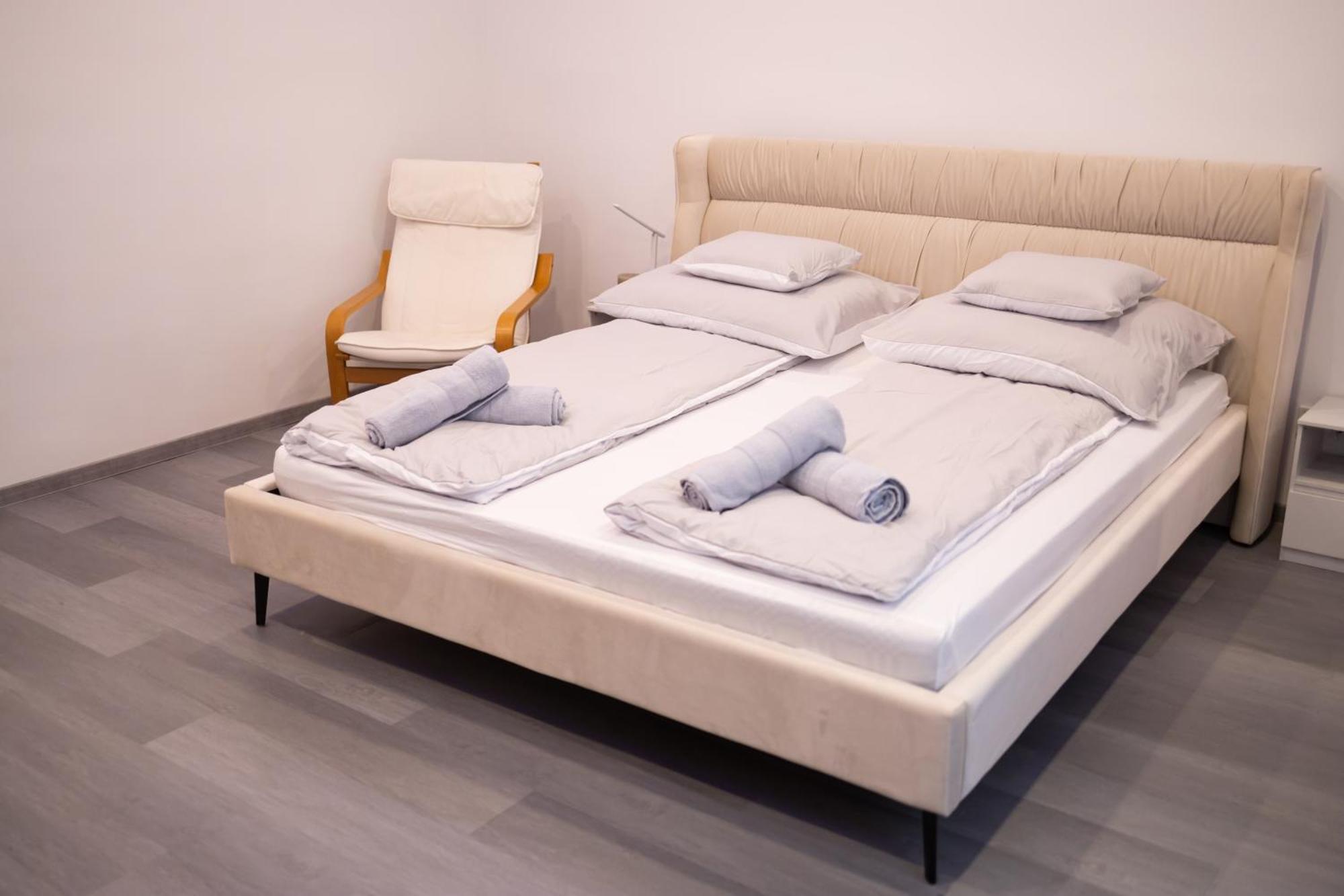 Fonix Apartman Debreţin Exterior foto