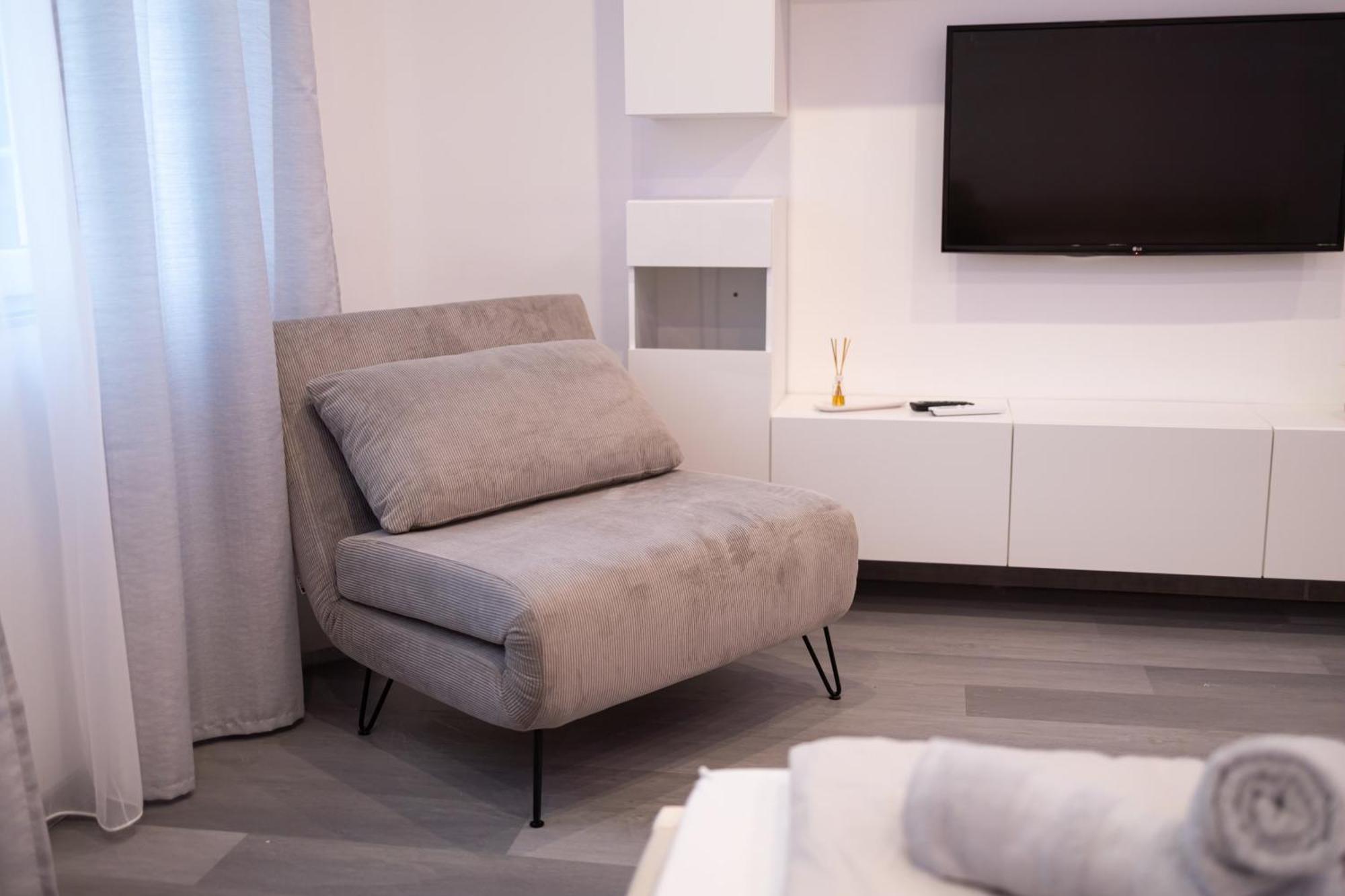 Fonix Apartman Debreţin Exterior foto